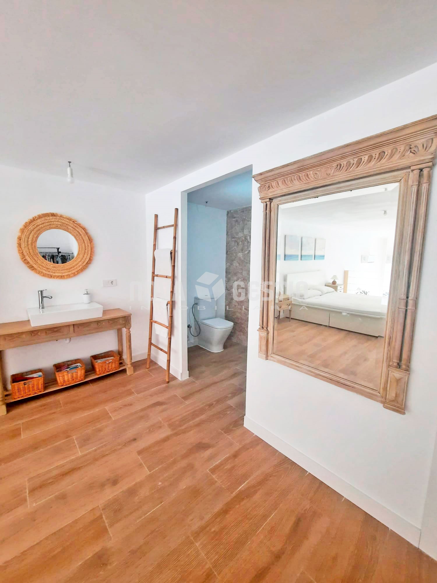 Duplex en alquiler en Cala Mendia : : DP1677CAME-AES