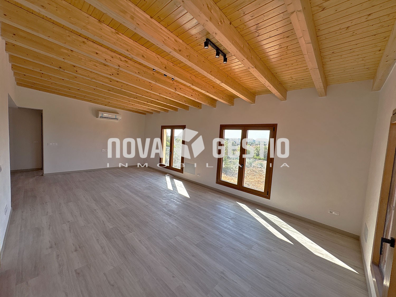 Se alquila lujosa finca rústica en Santanyí : : CA1765SA-AES