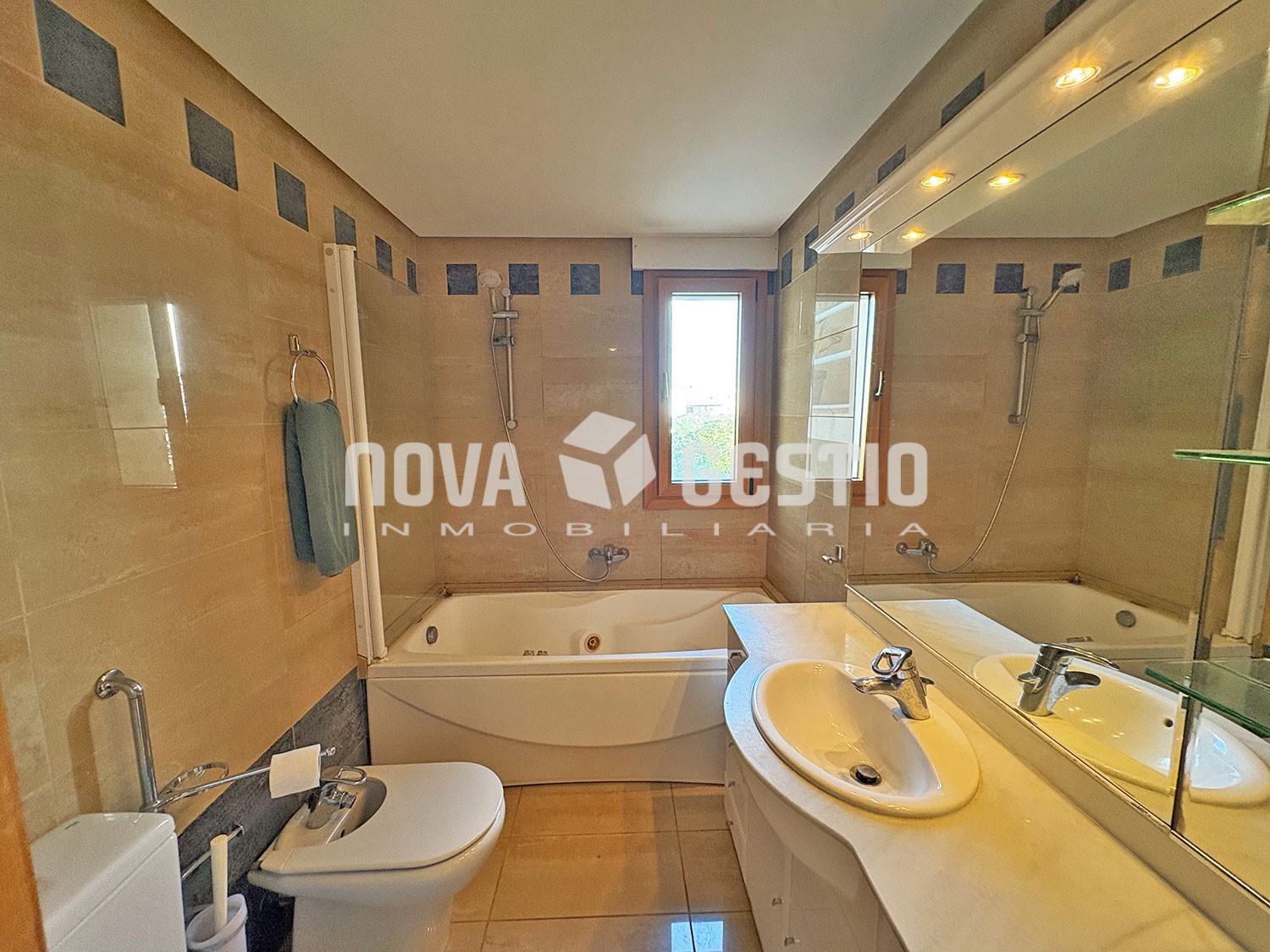 Sea view apartment for rent in Cala Figuera : : PI1665CFI-AEN