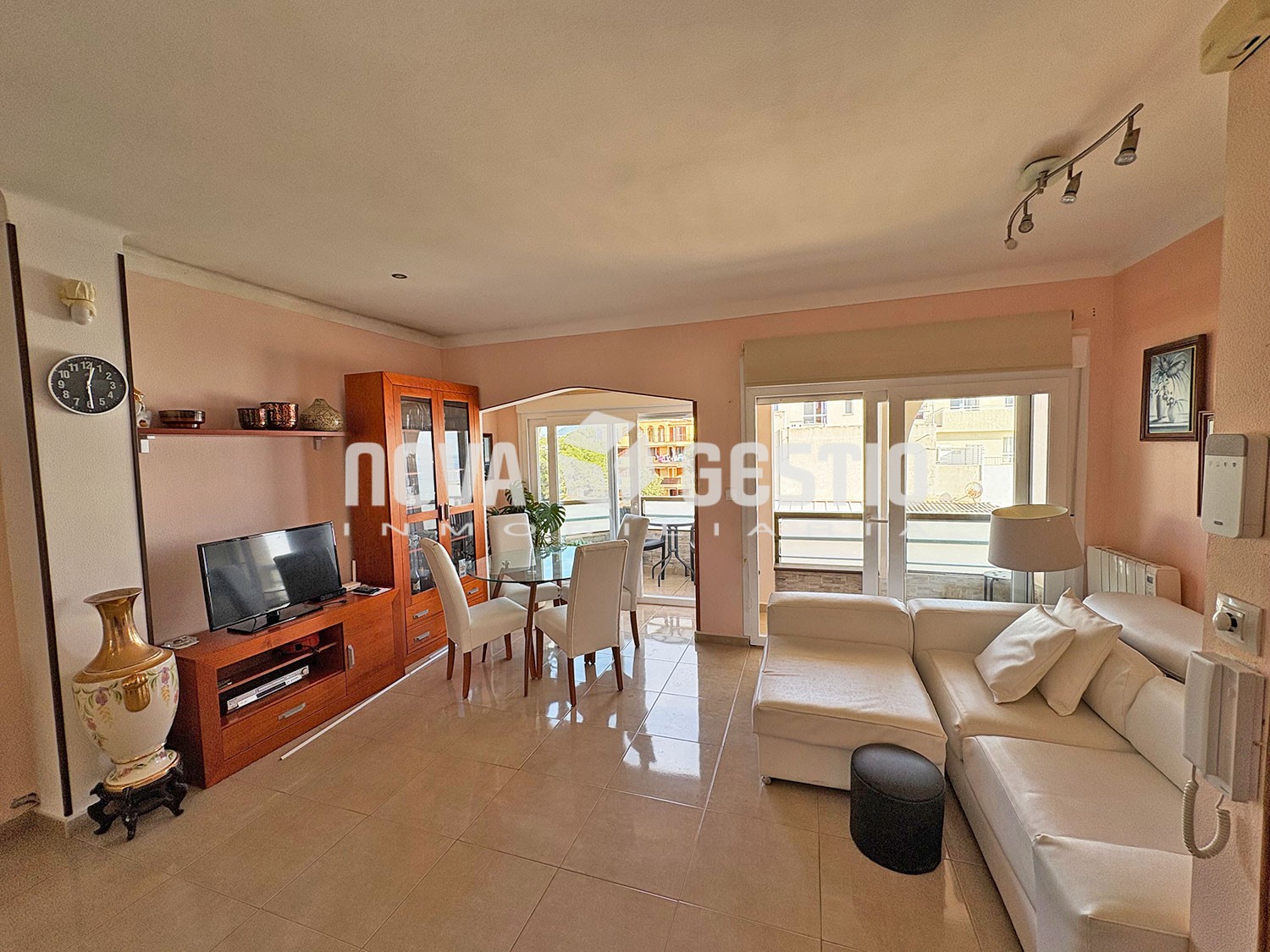 Se alquila piso en Cala Millor : : PI1853CM-AES