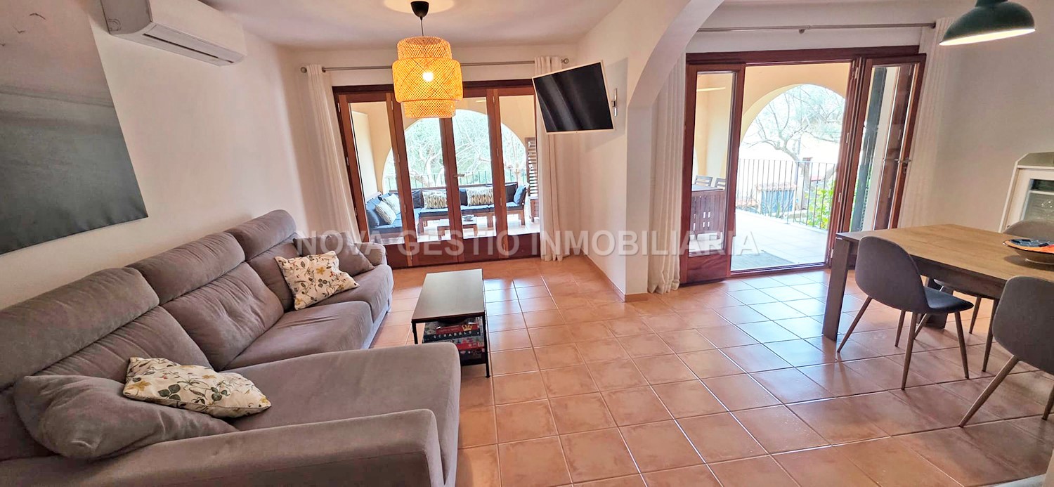Precioso chalet adosado en venta en Cala Rómantica : : AD1881CR-VES