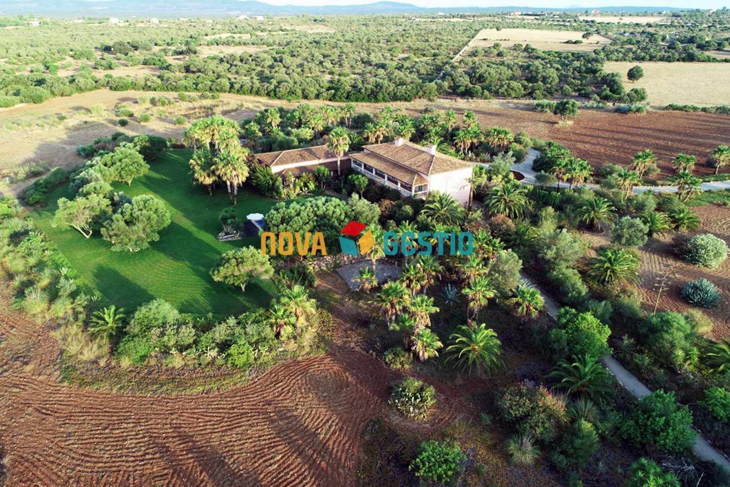 Finca rústica de lujo en venta en Santa Margarita : : FR1118SMG-VES