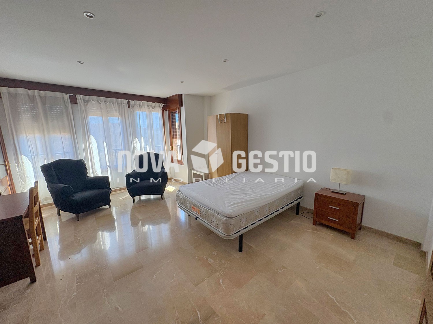 Amplio piso en alquiler en Manacor : : PI1724MA-AES